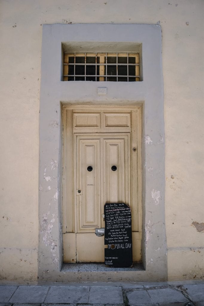 A Beginners Guide To Slow Travel - A Beautiful Doorway In The Silent City of Mdina, Malta