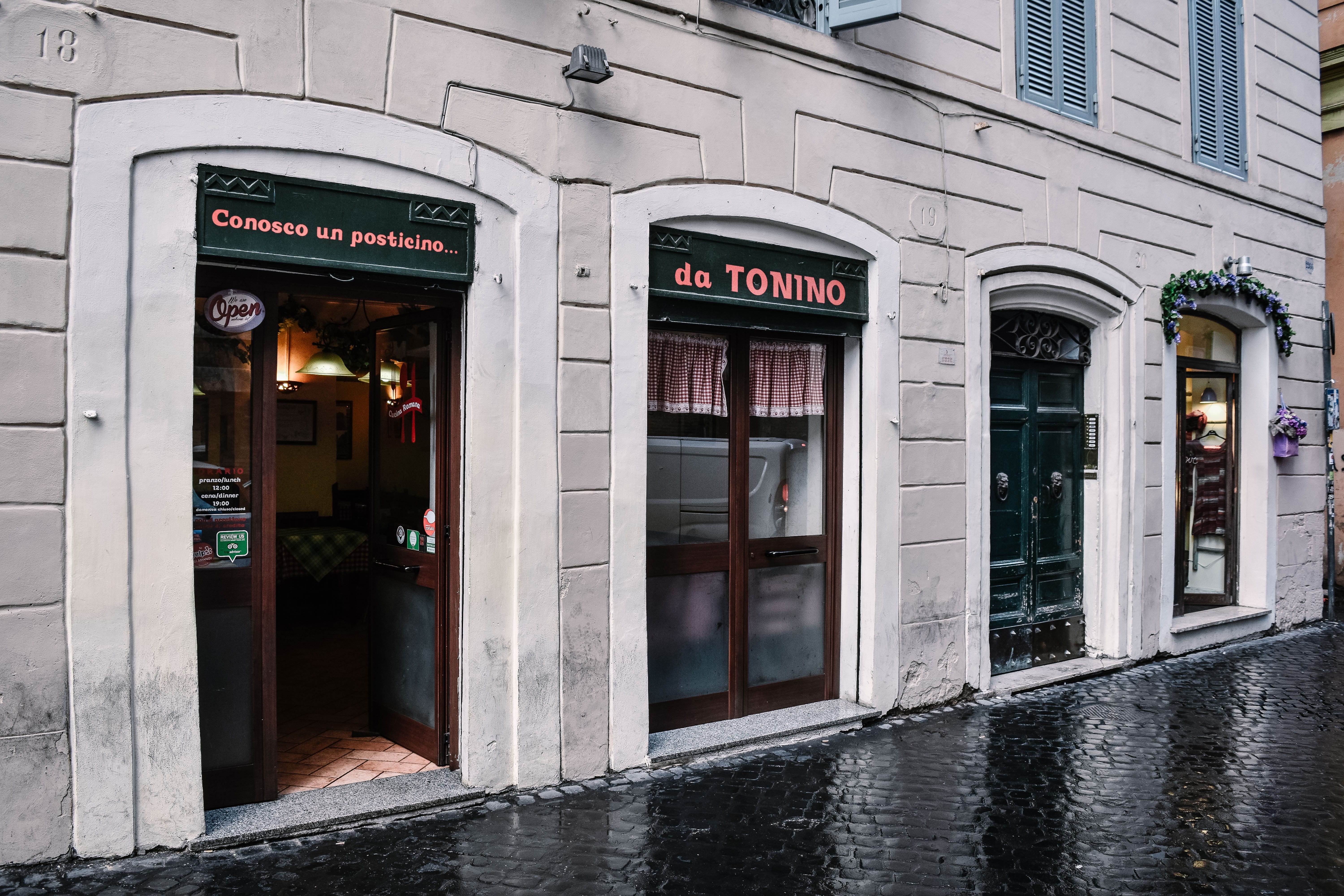 The Best Places To Eat Pasta in Rome - A Local's Guide