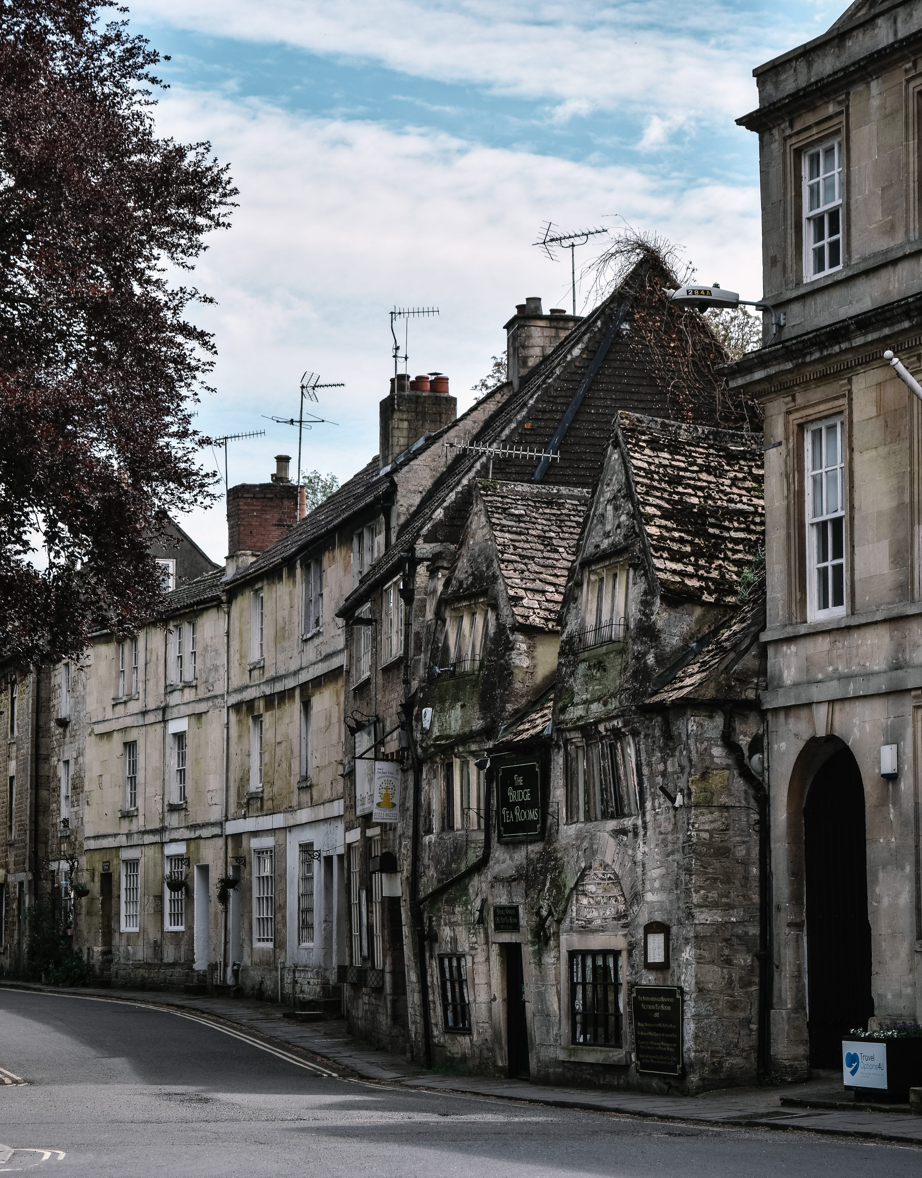 A Travel Blogger's Monthly Roundup, England Travels