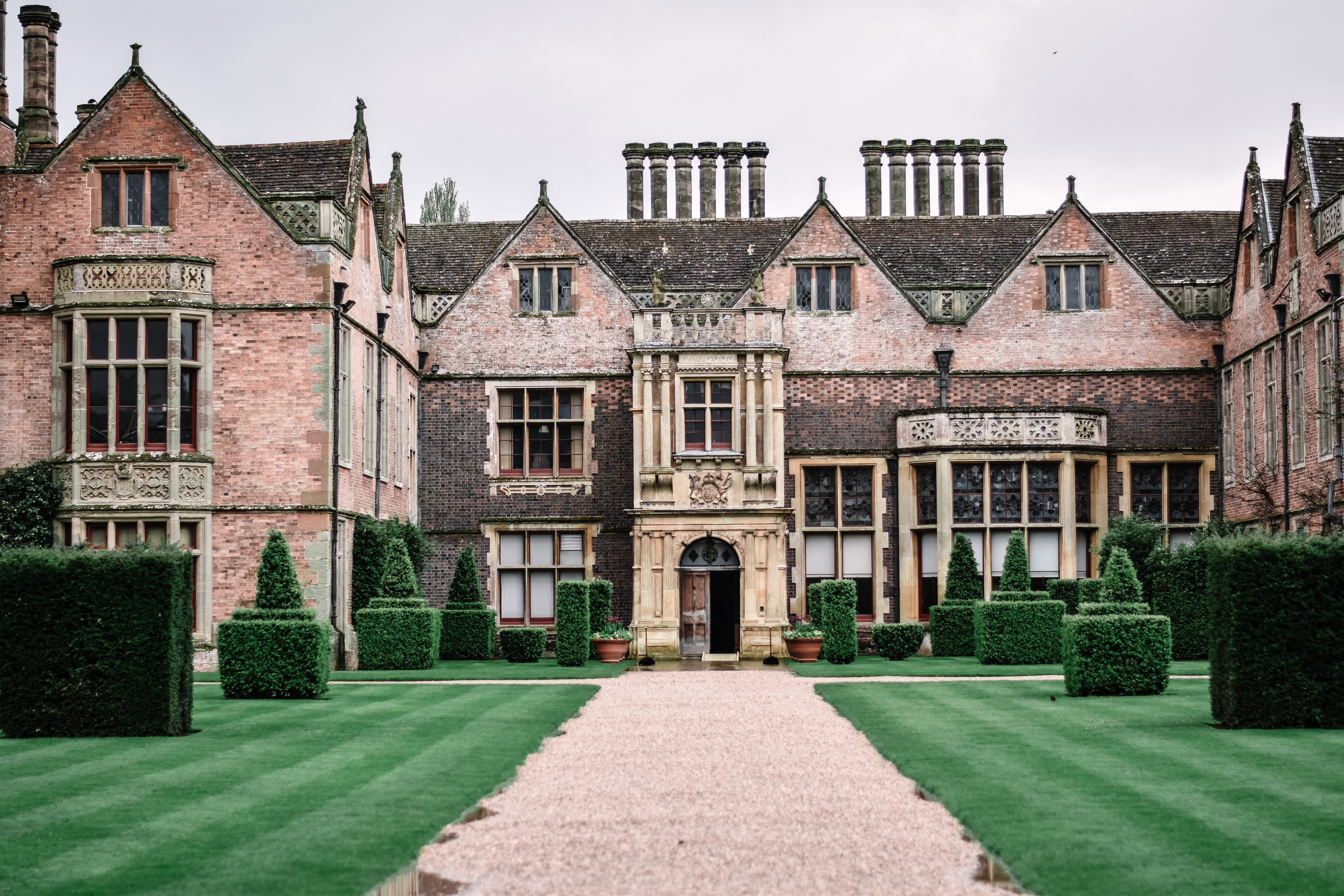 A Travel Blogger's Monthly Roundup, England Travels