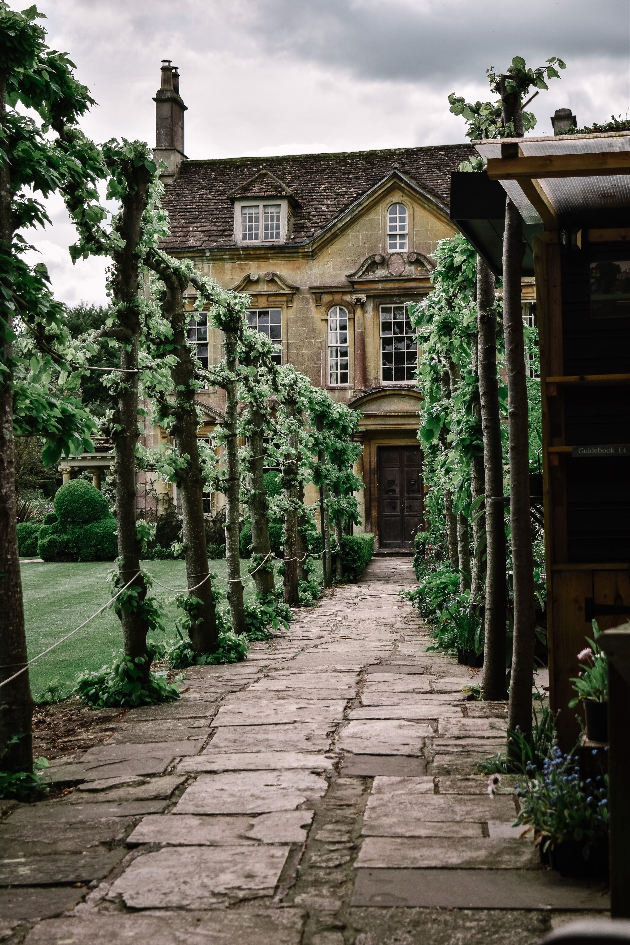 A Travel Blogger's Monthly Roundup, England Travels
