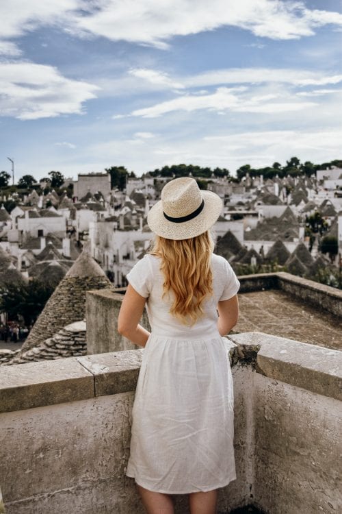 Ragtrade Clothing Company - An interview with Sammi of Ragtrade Clothing, giving us a glimpse into the process behind her wonderful handmade garments.