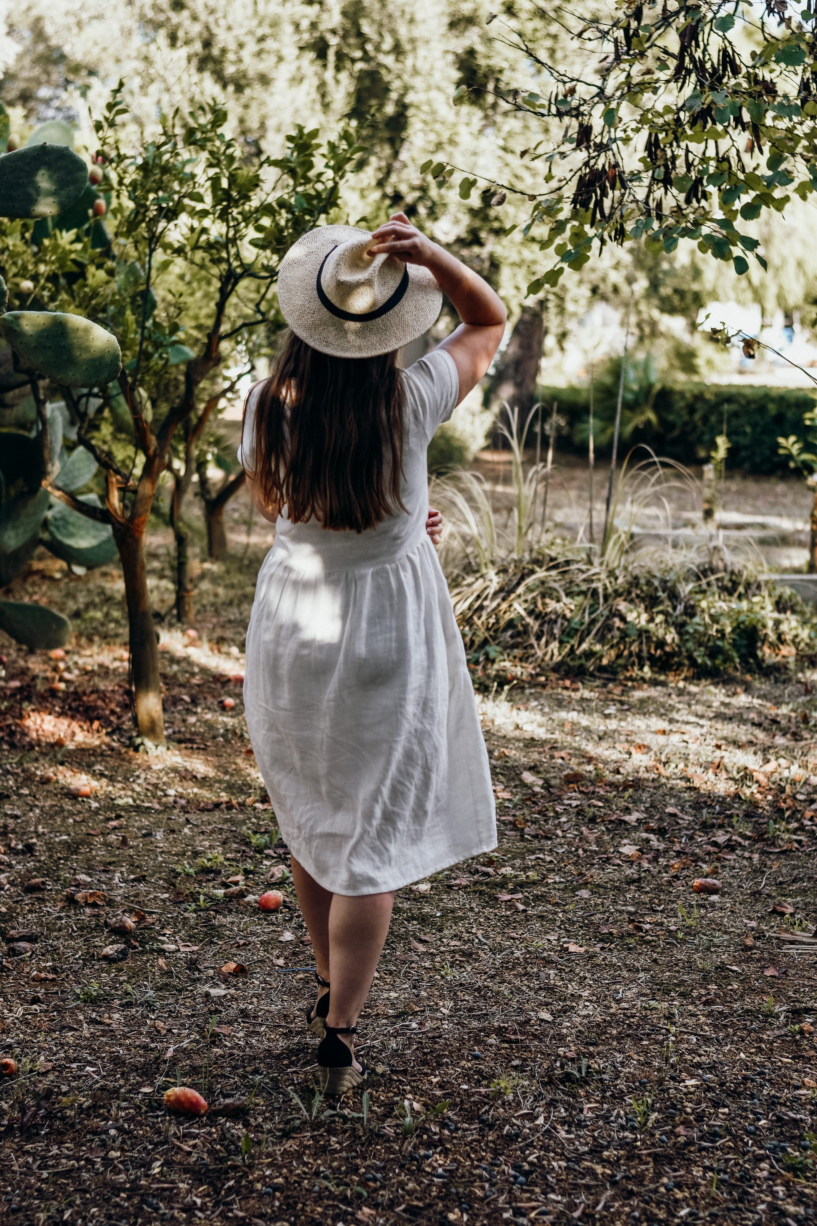 Ragtrade Clothing Company - An interview with Sammi of Ragtrade Clothing, giving us a glimpse into the process behind her wonderful handmade garments.